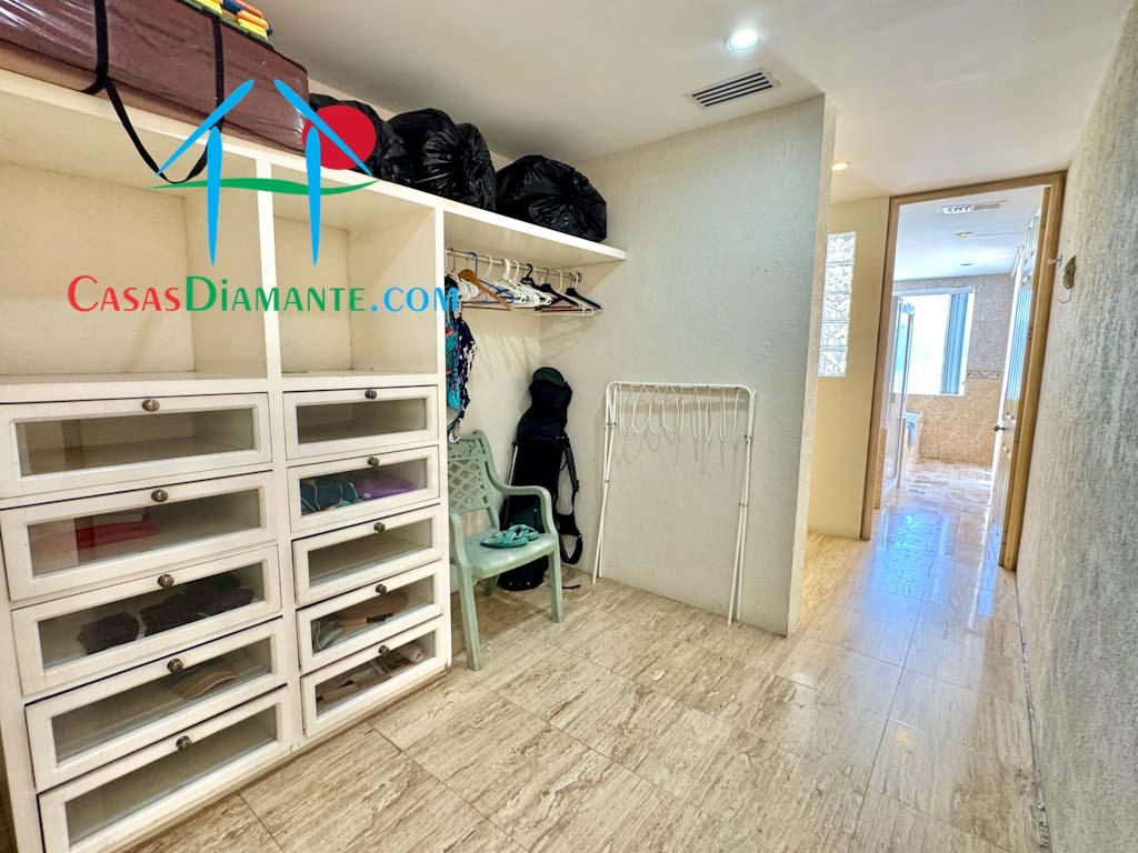 Brisas Diamante Villa 98 - Recámara principal 13